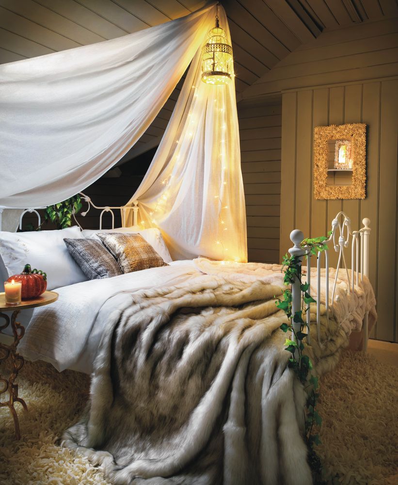 dormitor cosy cu baldachin